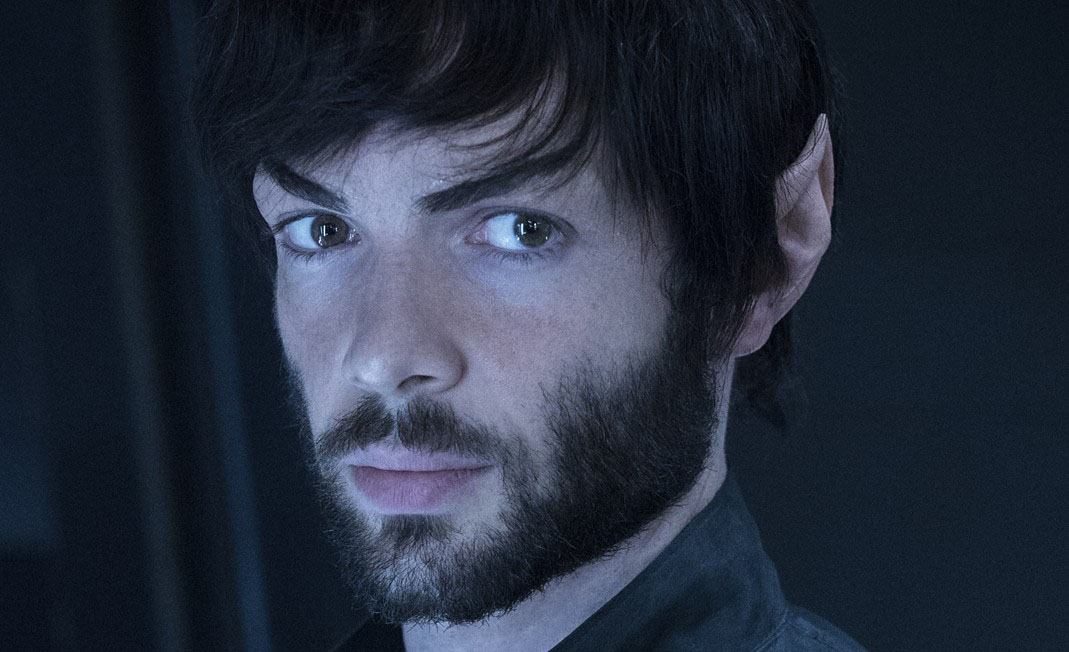 Ethan Peck poprvé promluvil jako Spock + Short Trek III (video)