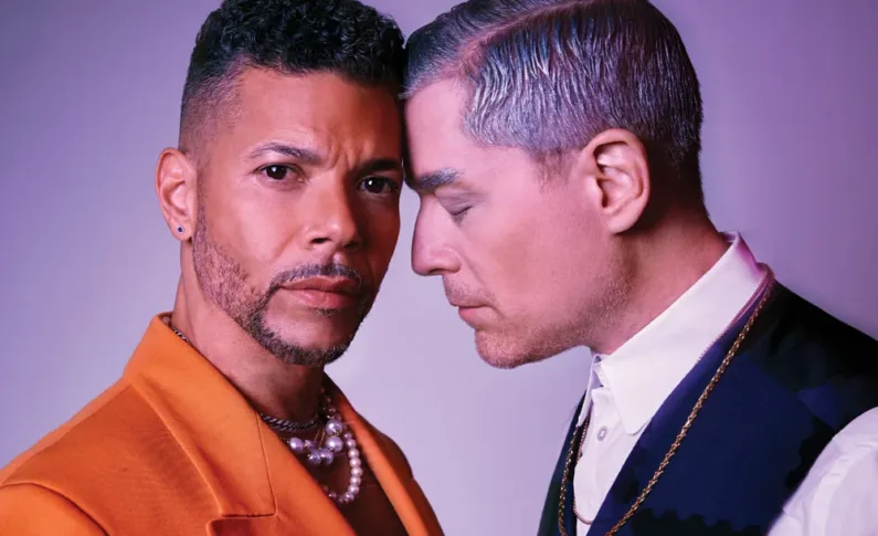 Magazín Out: "Vesmírní tátové" Anthony Rapp a Wilson Cruz